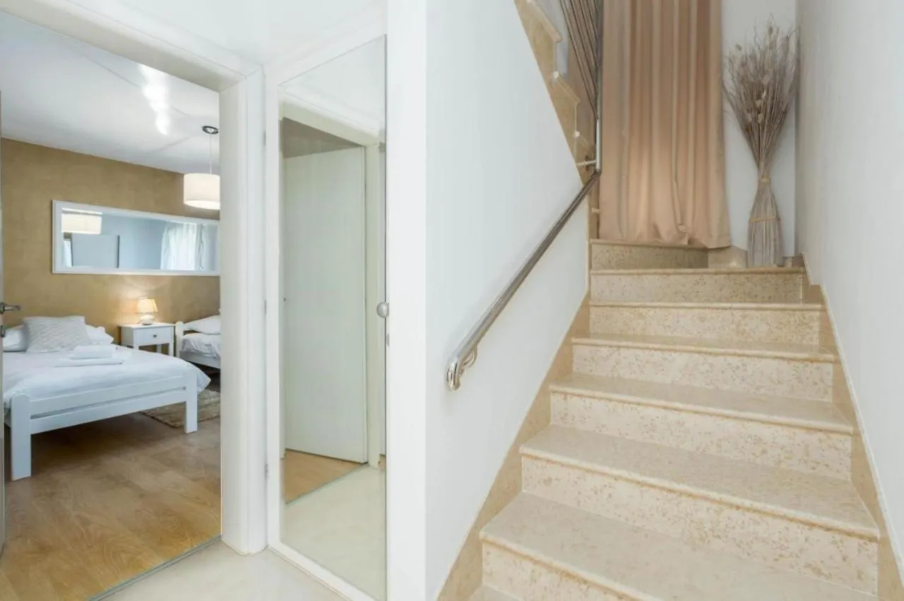 Villa Mirjana With Private Pool Mugeba