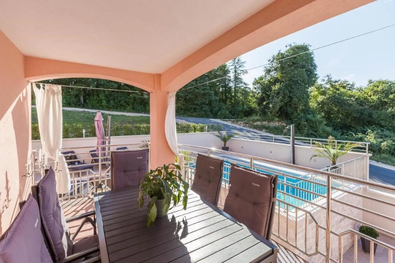 Villa Mirjana With Private Pool Mugeba